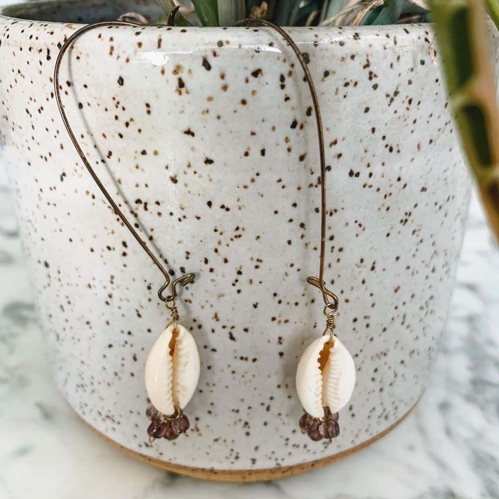 Long shell earrings from Colombia